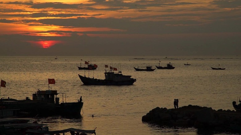 vietnam fisherman south china sea mohsin pkg_00010424