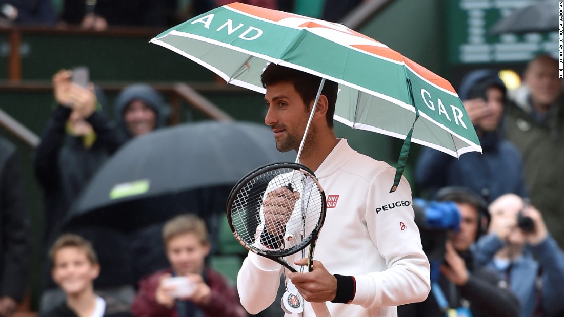 Novak Djokovic took matters into his own hands prior to his rain-affected match against  Roberto Bautista-Agut, as the weather continued to disrupt play at the French Open.