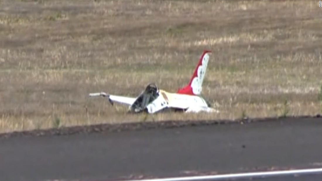 F16 Thunderbird crashes; pilot taken to hospital CNN Video