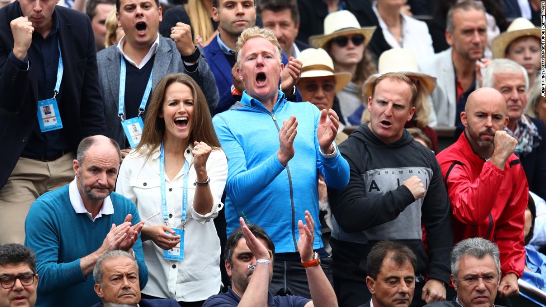 Cheered on by wife Kim Sears and coach Jamie Delgado, the Brit was aiming to win his third grand slam after winning the 2012 U.S. Open and Wimbledon in 2013.