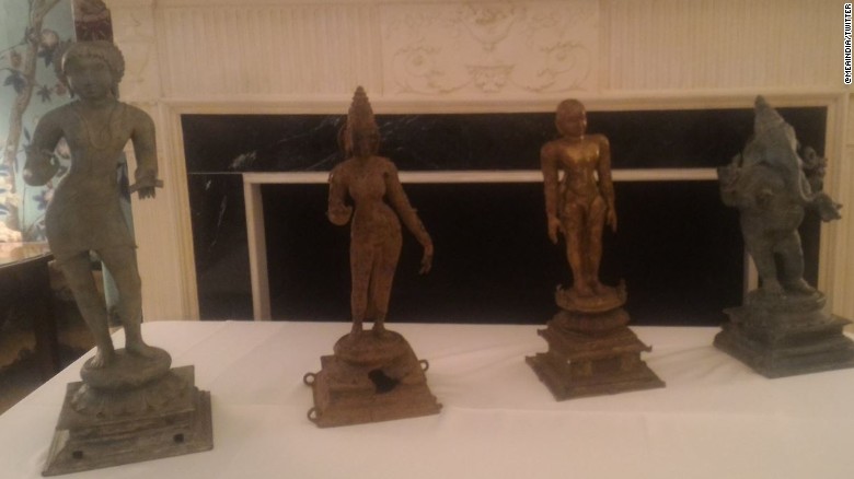 U.S. returns stolen artifacts to India