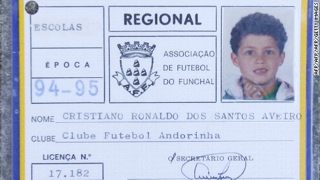Ronaldo started out with amateur club Andorinha.