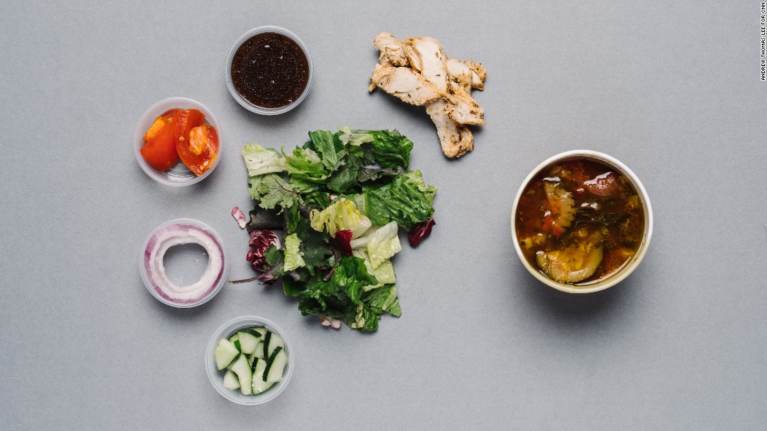 For those counting calories, Panera Bread&#39;s seasonal salad with chicken (half) and low-fat vegetarian garden vegetable soup with pesto (1 cup) go a long way toward keeping you full.