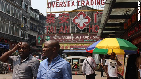 Migranții africani abandonează visul chinezesc 
