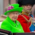 Queen in green