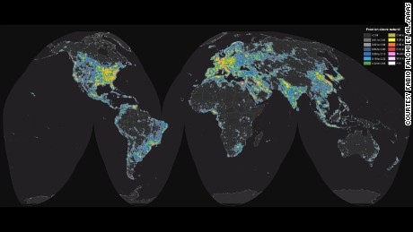 Blue light like that from smartphones linked to some cancers, study finds