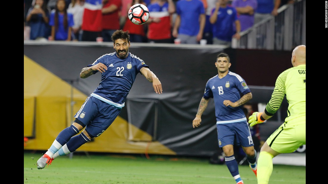 Ezequiel Lavezzi opened the scoring in the third minute, heading a Messi pass over American goalkeeper Brad Guzan. The match was played in front of more than 70,000 fans in Houston.