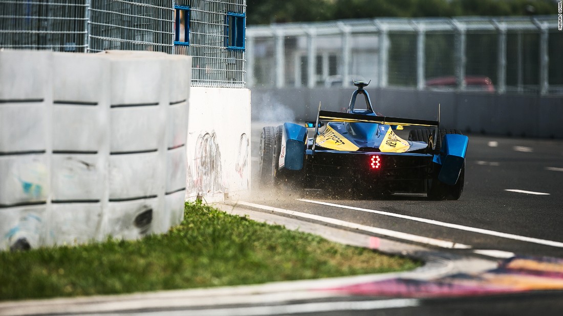 A Renault e.Dams car runs wide, spraying up gravel and dust at the Beijing ePrix. The Formula E season has seen teams compete across four continents with the final weekend being hosted by London&#39;s Battersea Park on July 2/3.