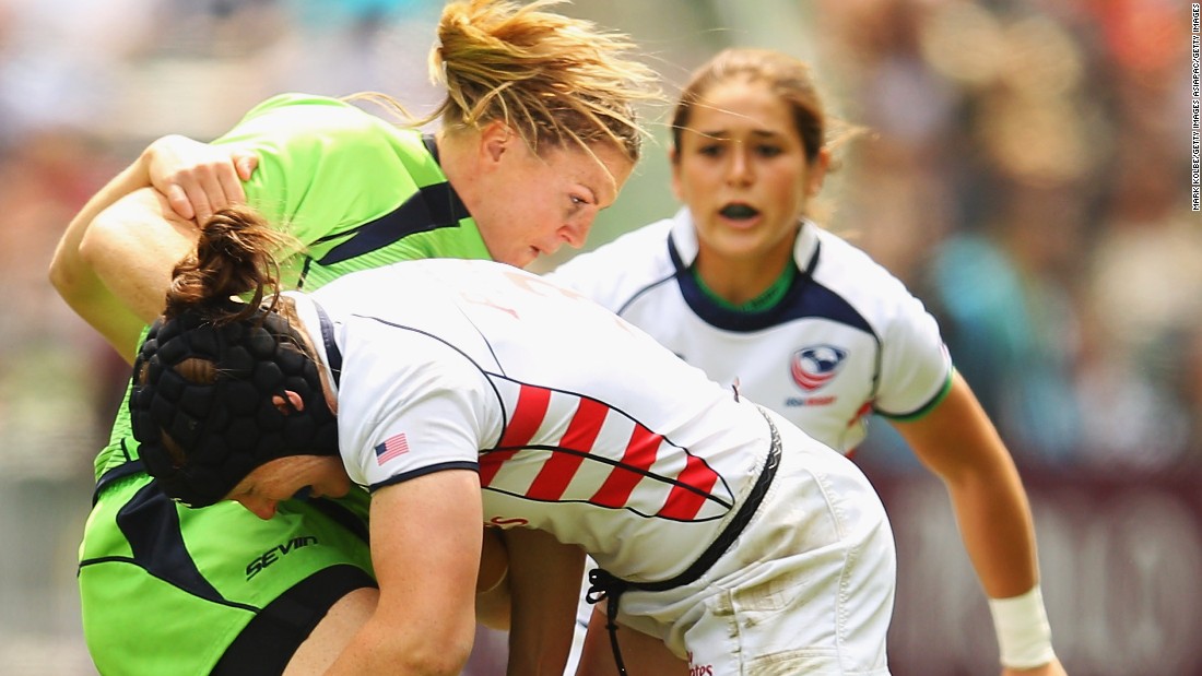 Potter (center) is known as one of the toughest tacklers on the women&#39;s sevens circuit.