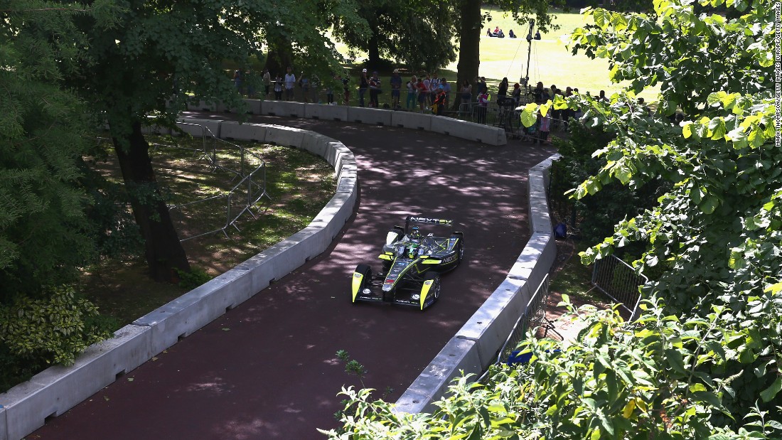 &quot;The only downside of Battersea Park is that it&#39;s narrow -- not as wide as Buenos Aires or Mexico -- so to overtake is extremely difficult,&quot; Di Grassi explains. &quot;So that means qualifying positions become very important.&quot;