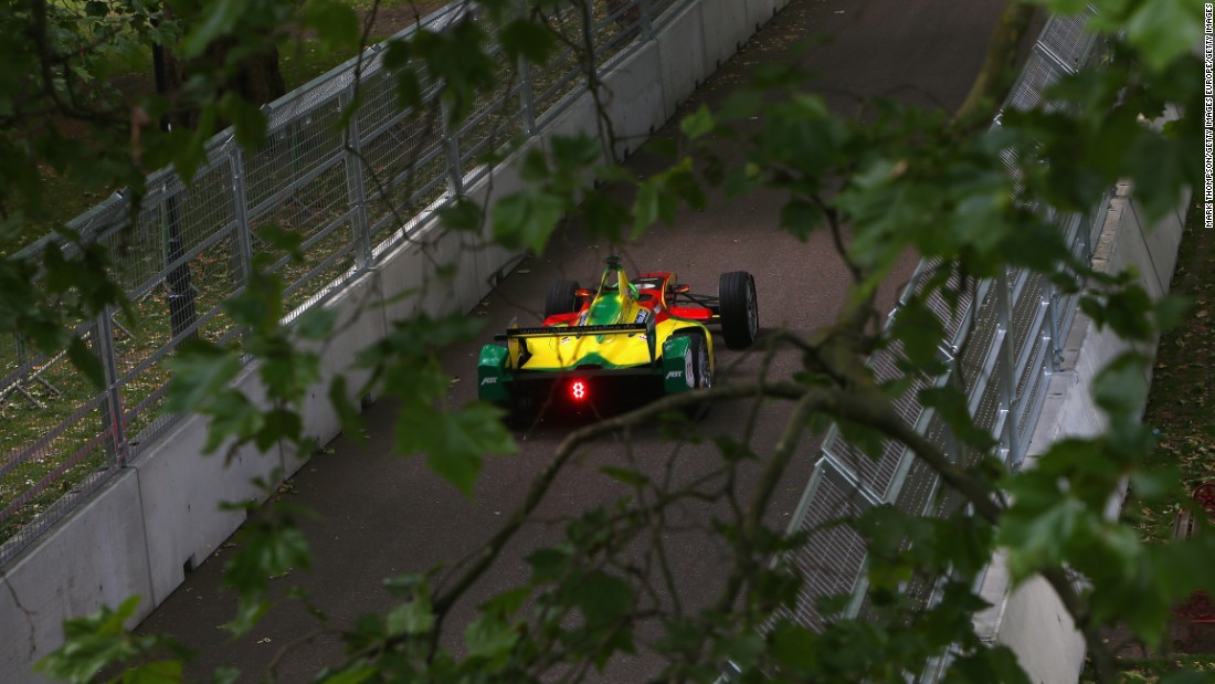Di Grassi in action in the 2015 race in Battersea, a suburb in south-west London.