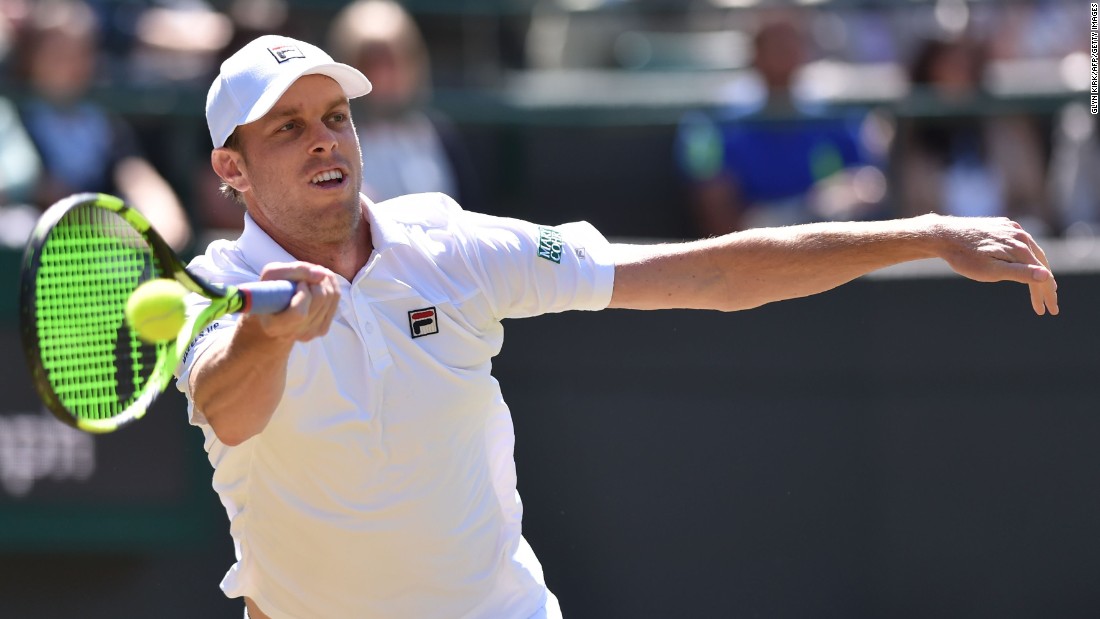 Querrey then defeated France&#39;s Nicolas Mahut to set up a quarterfinal clash with Canadian sixth seed Milos Raonic.