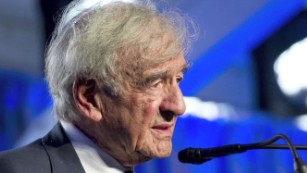Bust of Elie Wiesel Is Added to Washington National Cathedral