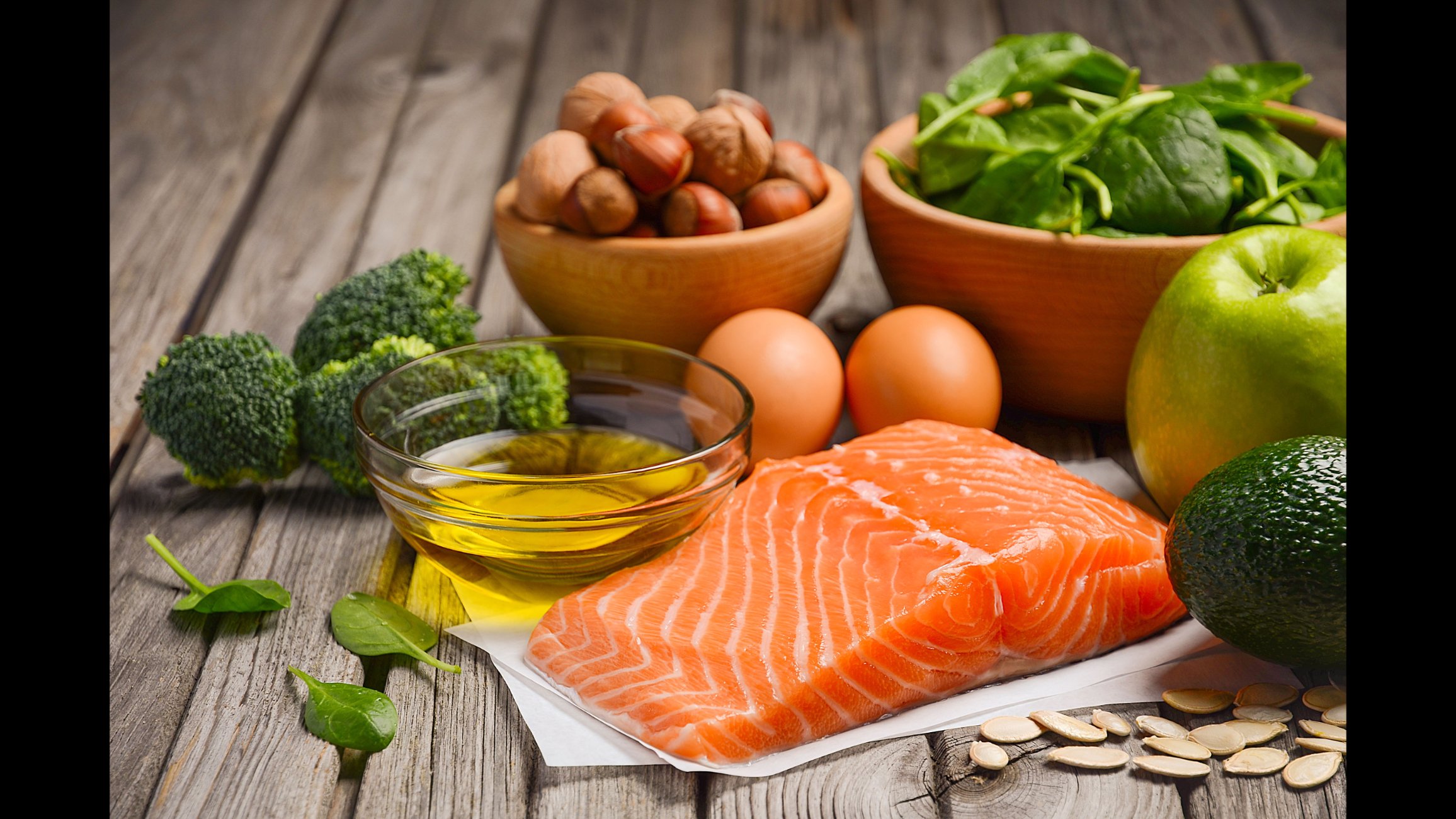 How does the Oily fish consumption decreased the risk of dementia ?