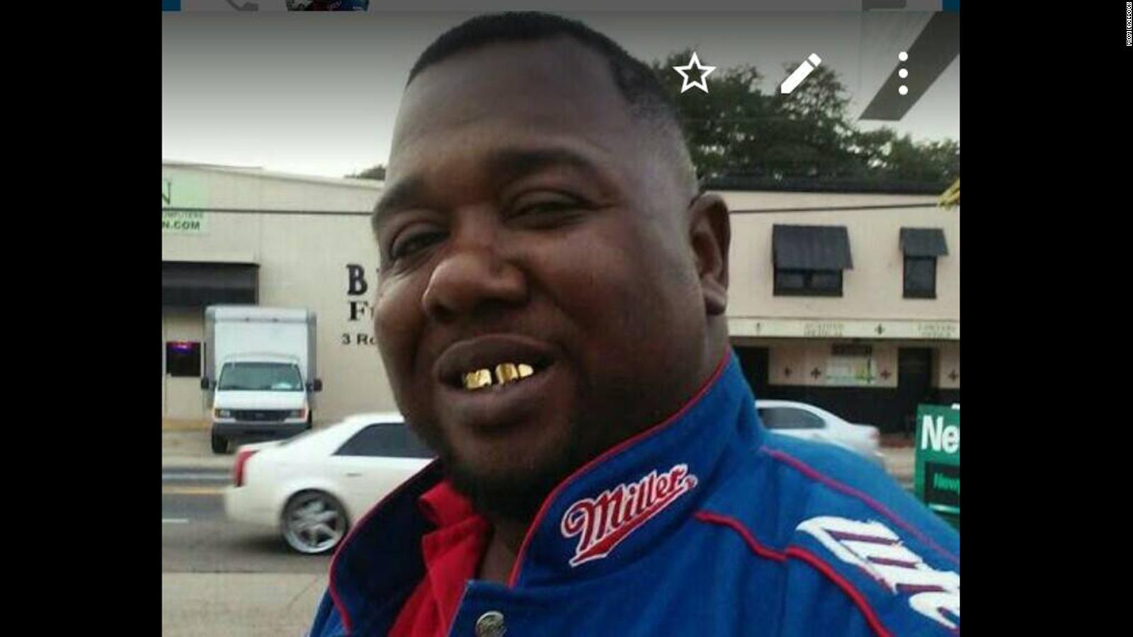 Baton Rouge Officer Alton Sterling Reached For A Gun Before He Was Shot Cnn