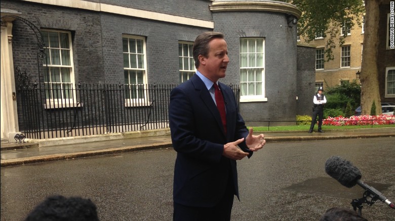 David Cameron announces impending resignation