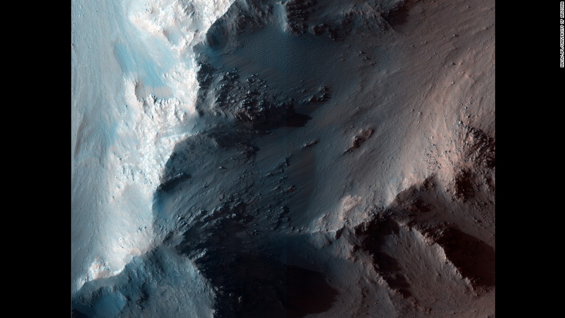 The RSL appear in places such as the Coprates Chasma ridge, within the Valles Marineris canyon, during the northern summer and southern winter (regarding Mars&#39; poles). They begin as dark streaks and fade over time, sometimes leaving bright streaks that are thought to be salt after the moisture evaporates.