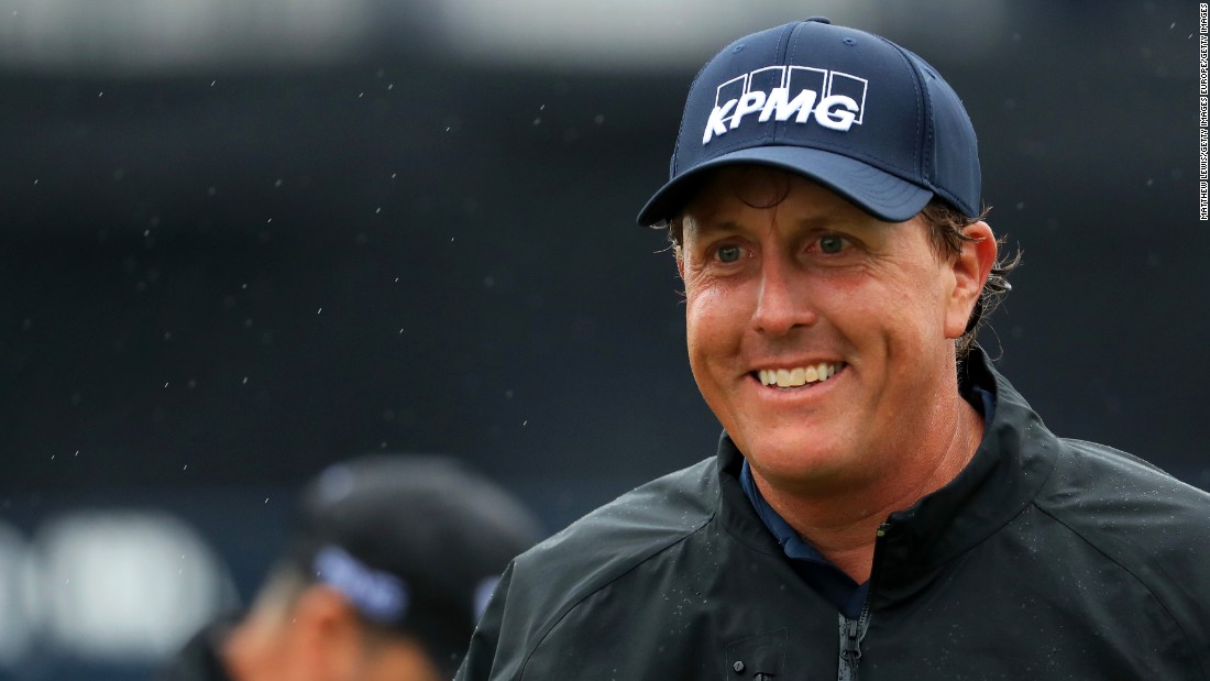 The 46-year-old says he &quot;enjoyed the challenge&quot; and shot two-under 69 to edge to 10 under par.