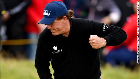Mickelson&#39;s first birdie Saturday came at the 13th hole. 