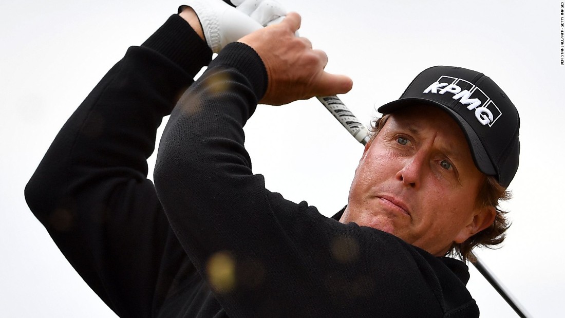 Mickelson made a brave attempt to win his sixth major and second British Open title. 