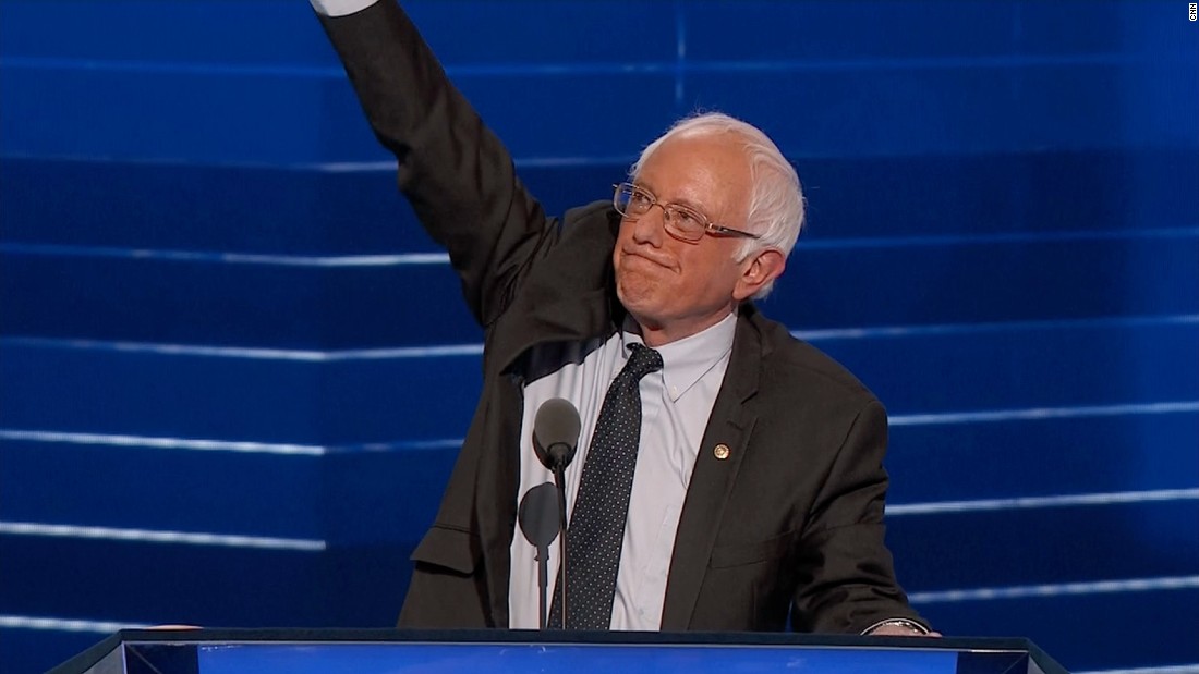 Bird Lands On Sanders Podium During Portland Rally Cnn Video 