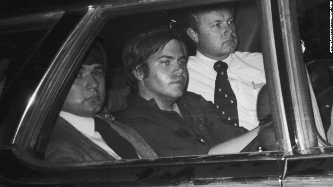 Justice Department agrees to drop release restrictions for Reagan shooter John Hinckley Jr.