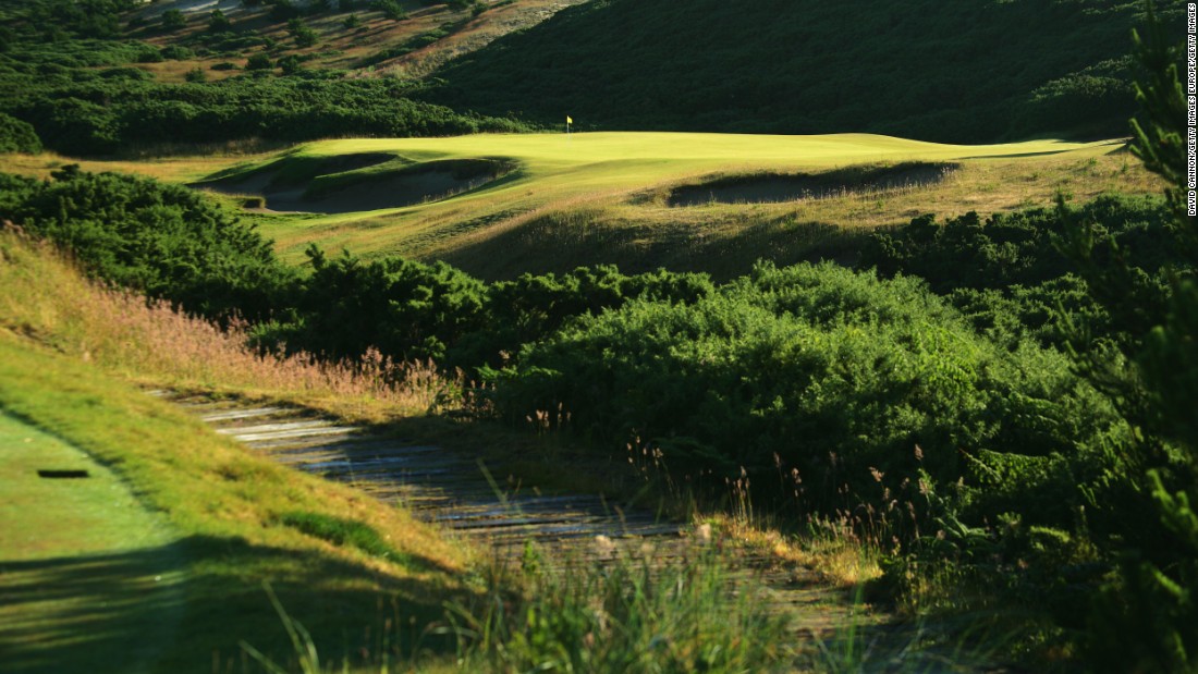 Along with Pacific Dunes -- whose 208-yard par-three 17th hole is pictured -- Doak&#39;s top-100 entries also include Ballyneal in Colorado and Barnbougle Dunes in Tasmania, Australia.