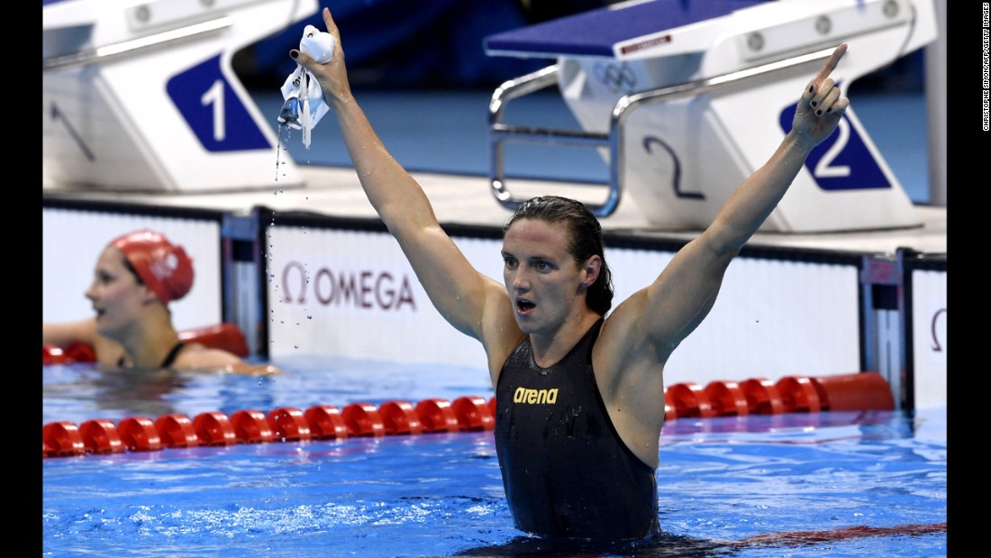 Hungary&#39;s Katinka Hosszu celebrates after breaking the world record by more than two seconds in the women&#39;s 400-meter individual medley final.