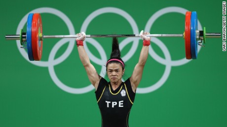  Shu-Ching Hsu of Chinese Taipei competes during the Women&#39;s 53kg  weightlifting contest 