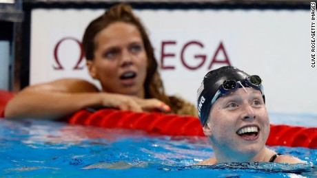 Lilly King of the United States celebrates winning gold in the Women&#39;s 100m Breaststroke Final.