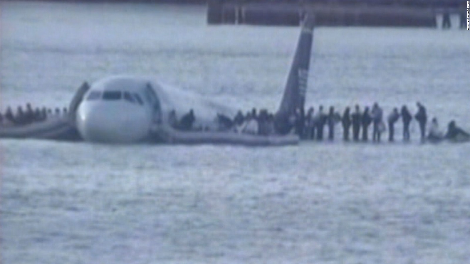 2009: Airplane crash-lands into Hudson River; all aboard reported safe - CNN