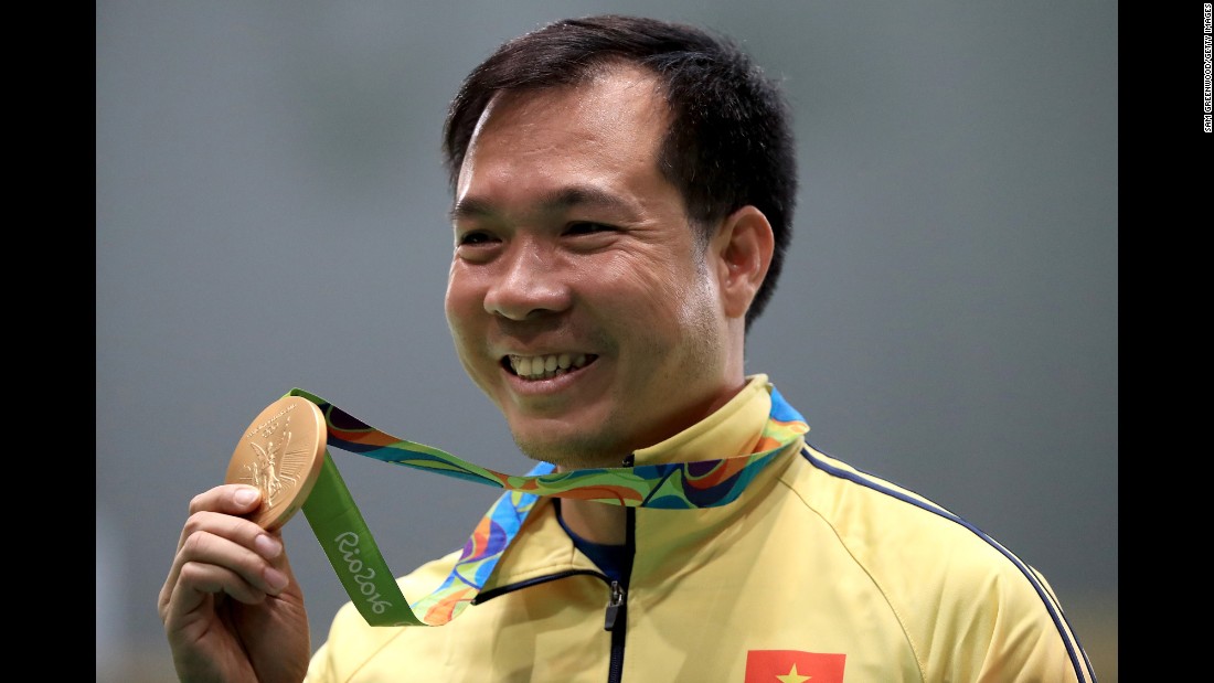 Vietnam&#39;s Hoang Xuan Vinh is bringing home his country&#39;s first gold after he won the men&#39;s 10-meter air pistol shooting event.