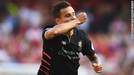 Philippe Coutinho turned the match in Liverpool&#39;s favor with a stunning double at the Emirates.