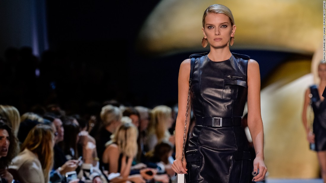 #Pasarela: Mugler primavera-verano 2016 - CNN Video