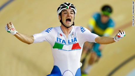 Viviani  recovered from a crash to win the men&#39;s omnium.