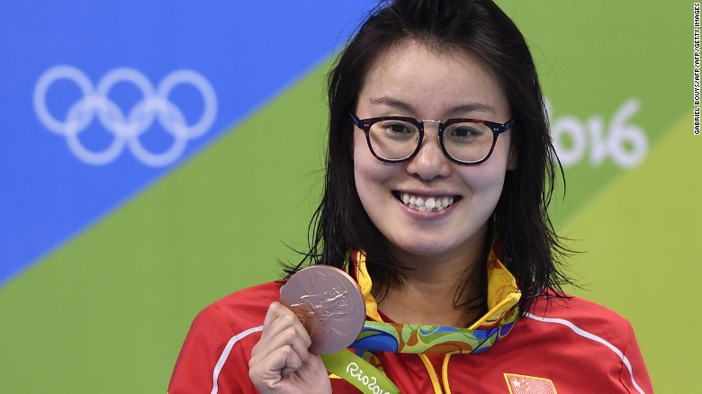 Chinese swimmer praised for challenging taboo