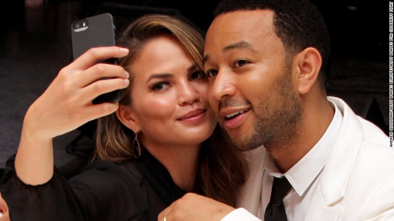 Chrissy Teigen Shares Image Of Stretch Marks Cnn Video 3681