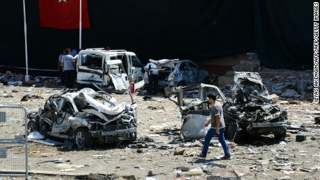 Turkish rescue workers at the scene of a car bomb attack on a police station in the eastern city of Elazig Thursday.