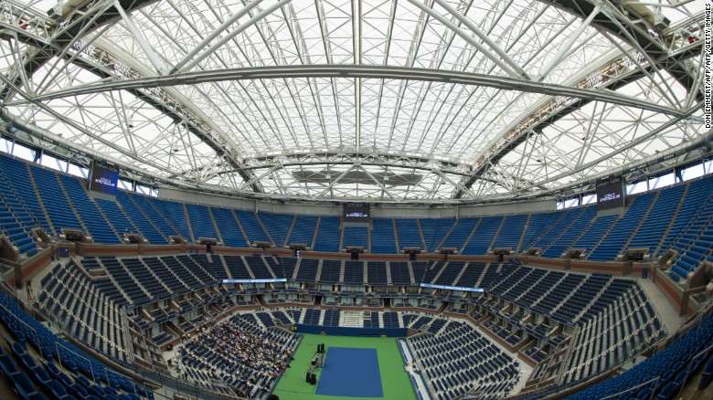The retractable roof over Arthur Ashe Stadium in the closed position at the USTA Billie Jean King National Tennis Center August 2, 2016 in New york. / AFP / DON EMMERT        (Photo credit should read DON EMMERT/AFP/Getty Images)