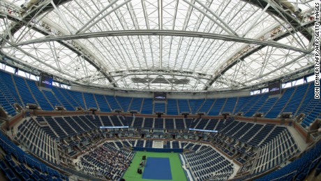 The retractable roof over Arthur Ashe Stadium in the closed position at the USTA Billie Jean King National Tennis Center August 2, 2016 in New york. / AFP / DON EMMERT        (Photo credit should read DON EMMERT/AFP/Getty Images)