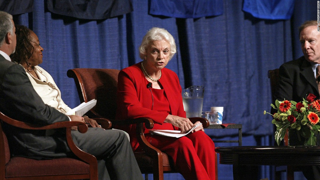 O&#39;Connor talks at a judicial conference in Spokane, Washington, shortly after announcing her retirement in July 2005.