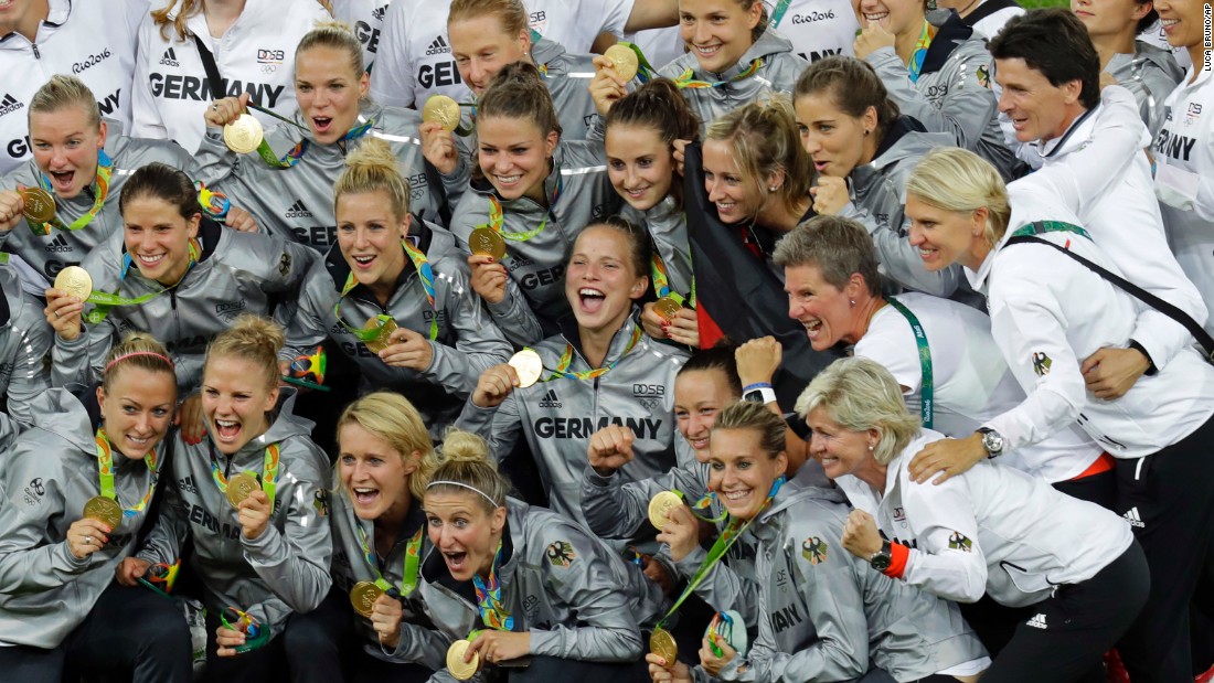 Germany&#39;s soccer players pose with their gold medals after &lt;a href=&quot;http://www.cnn.com/2016/08/19/football/germany-sweden-football-olympics/index.html&quot; target=&quot;_blank&quot;&gt;defeating Sweden 2-1 in the final.&lt;/a&gt;