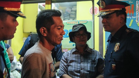 Philippines Police Knock And Plead Campaign Rounds Up