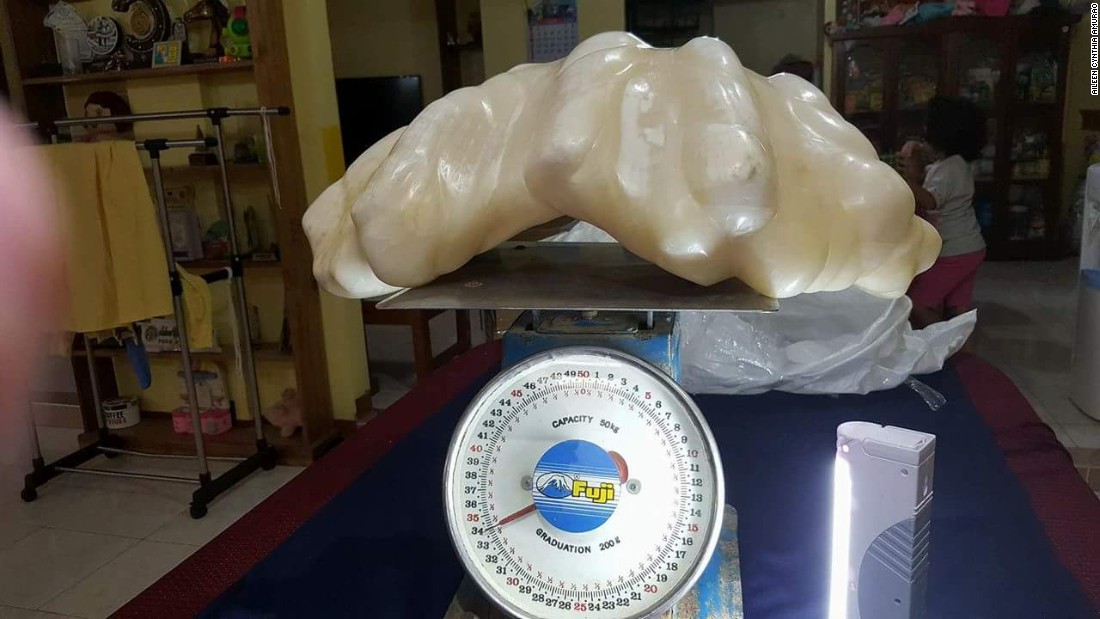 In August 2016, the world&#39;s largest pearl was discovered under a bed in the Philippines, where it had lain forgotten for over ten years. 