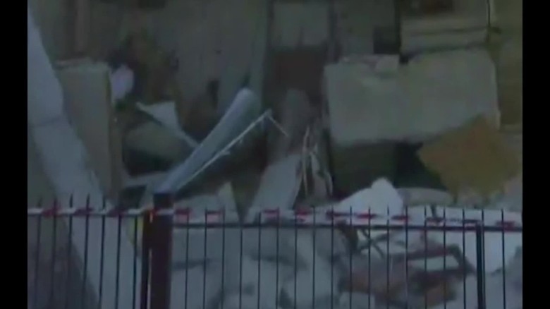 italy house collapse facebook live mobile orig mss_00003818