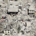 34 italy quake 0824