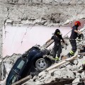 03 italy quake 0825