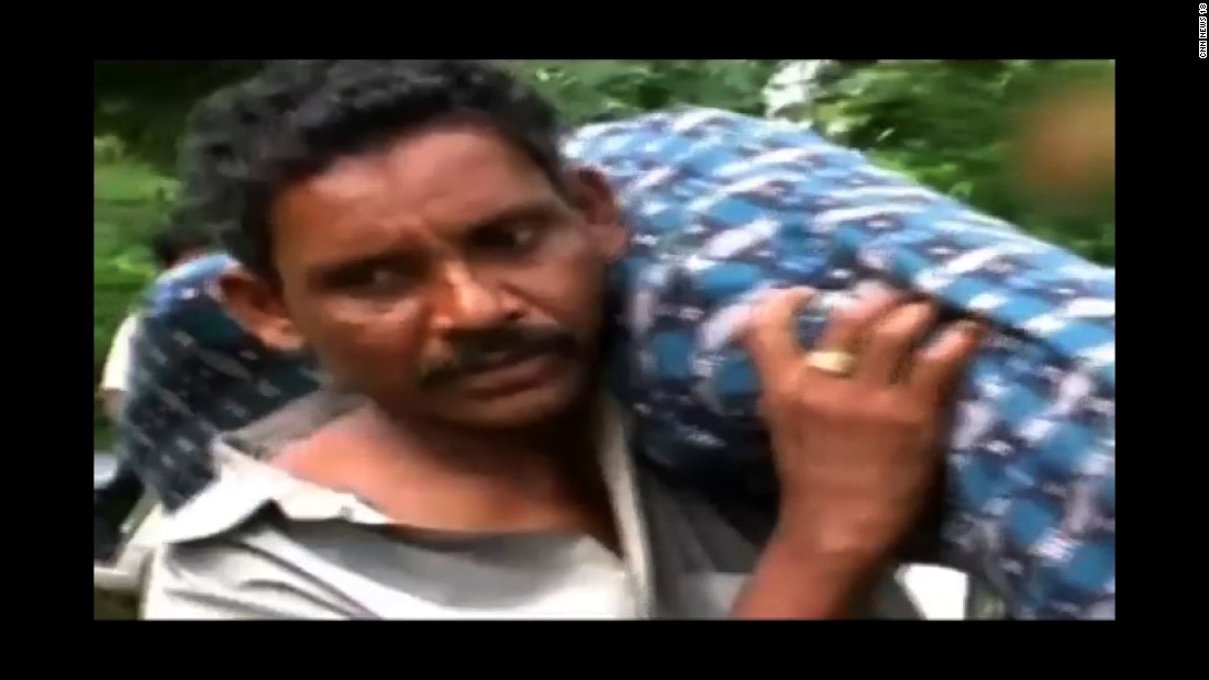 Indian Man Carries Wifes Body Home From Hospital Cnn 