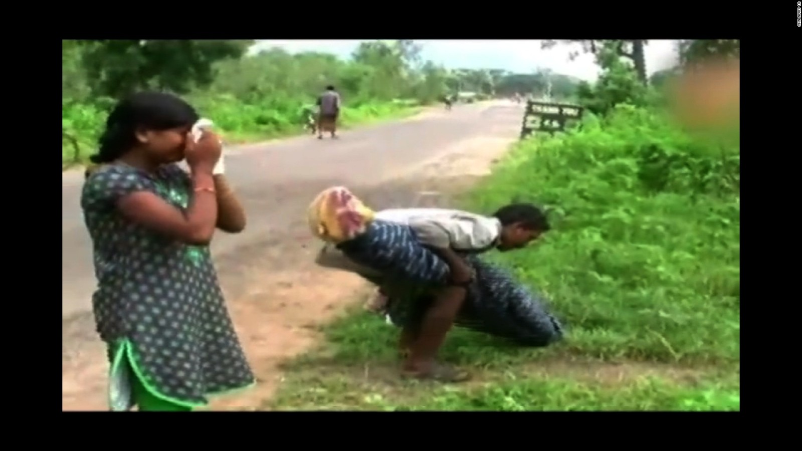 Indian Man Carries Wifes Body Home From Hospital Cnn