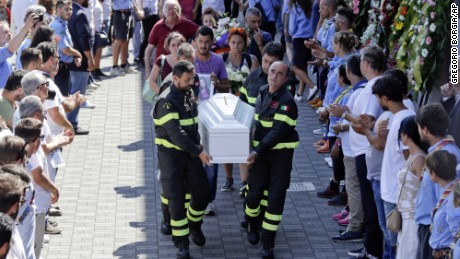 State funeral held for Italy&#39;s earthquake victims